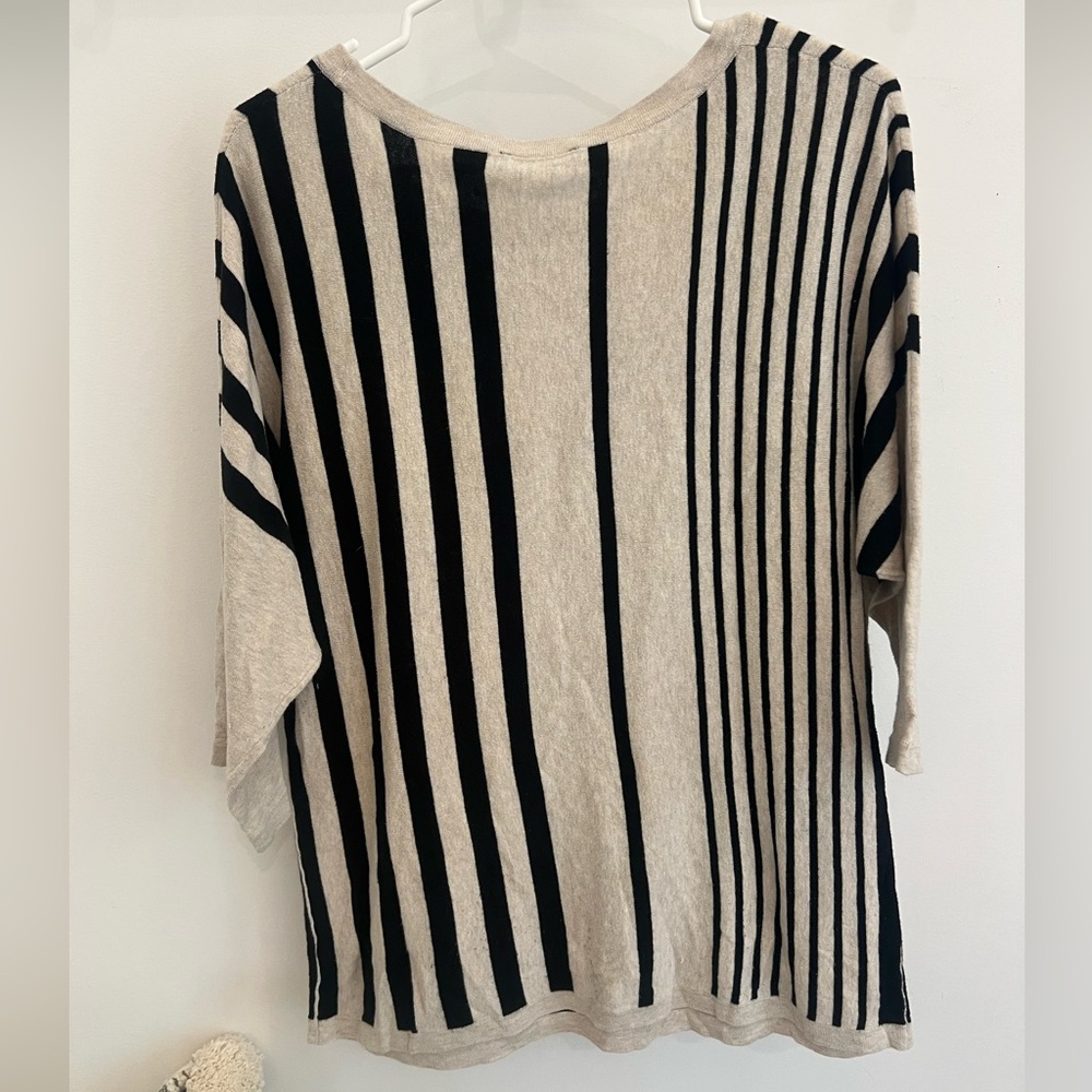 The Limited 3/4 Sleeve Top - Picture 2 of 3